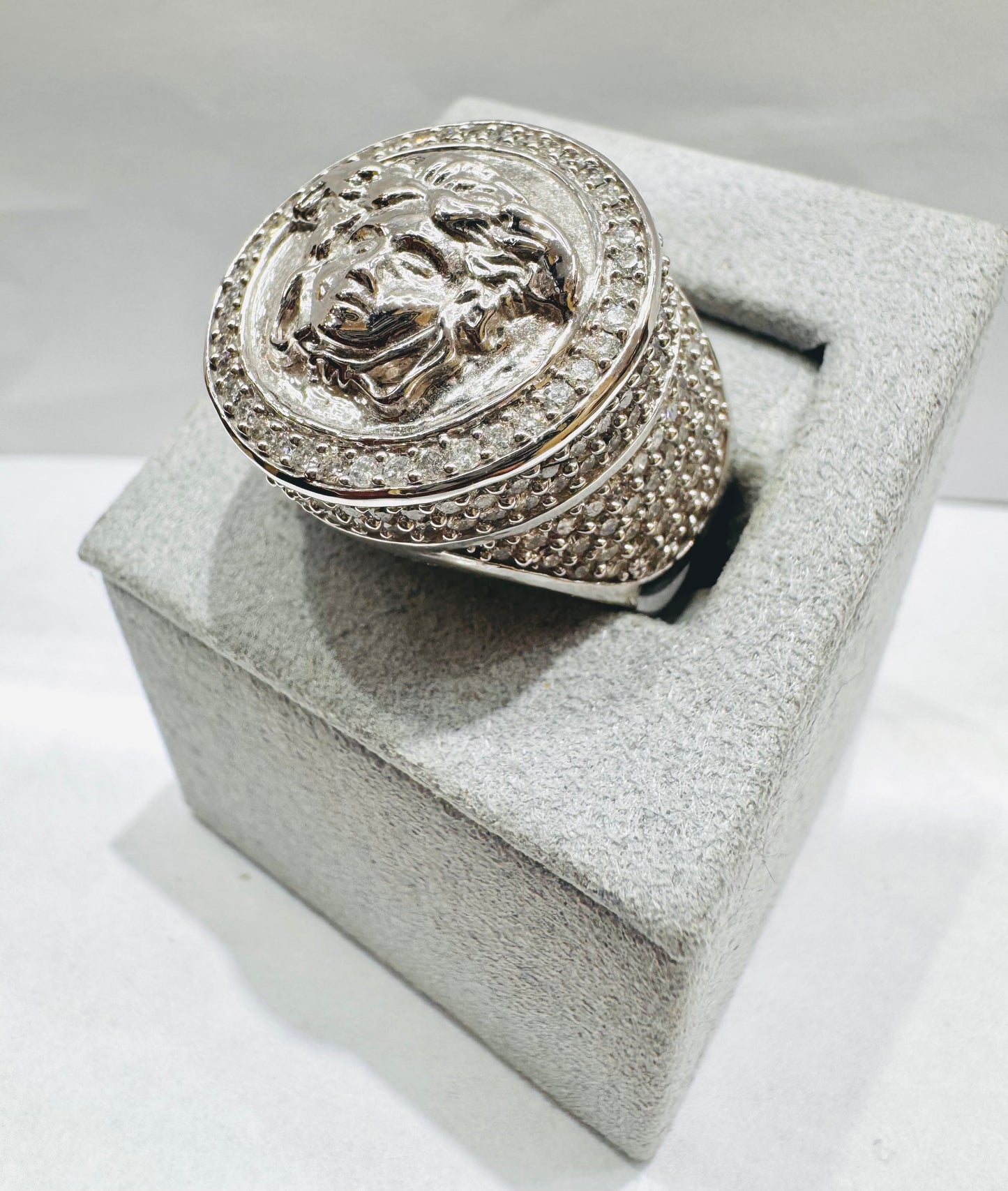 10K WHITE GOLD MEN’S NATURAL DIAMOND MEDUSA RING 2.78CT, SIZE: 10