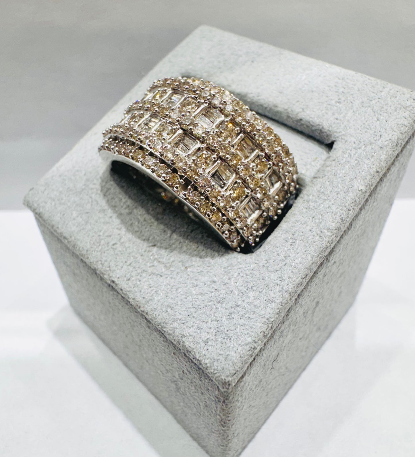 14K WHITE GOLD MEN’S NATURAL DIAMOND RING 2.10CT, SIZE: 10.5