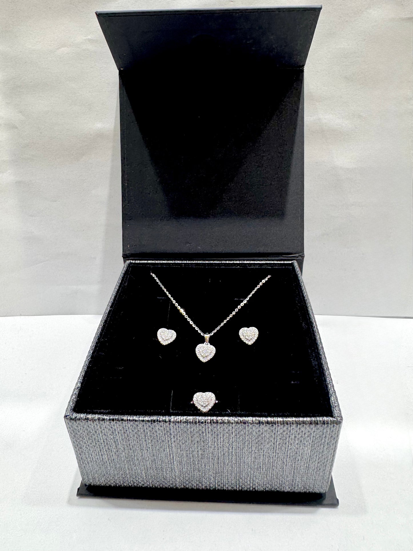 SILVER MOISSANITE HEART SHAPED JEWELRY SET 3.73CT, RING-SIZE: 7