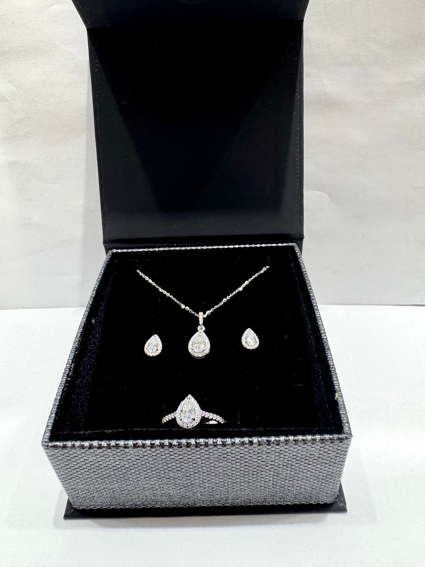 SILVER MOISSANITE TEAR-DROP SHAPED JEWELRY SET 3.73CT, RING-SIZE: 7