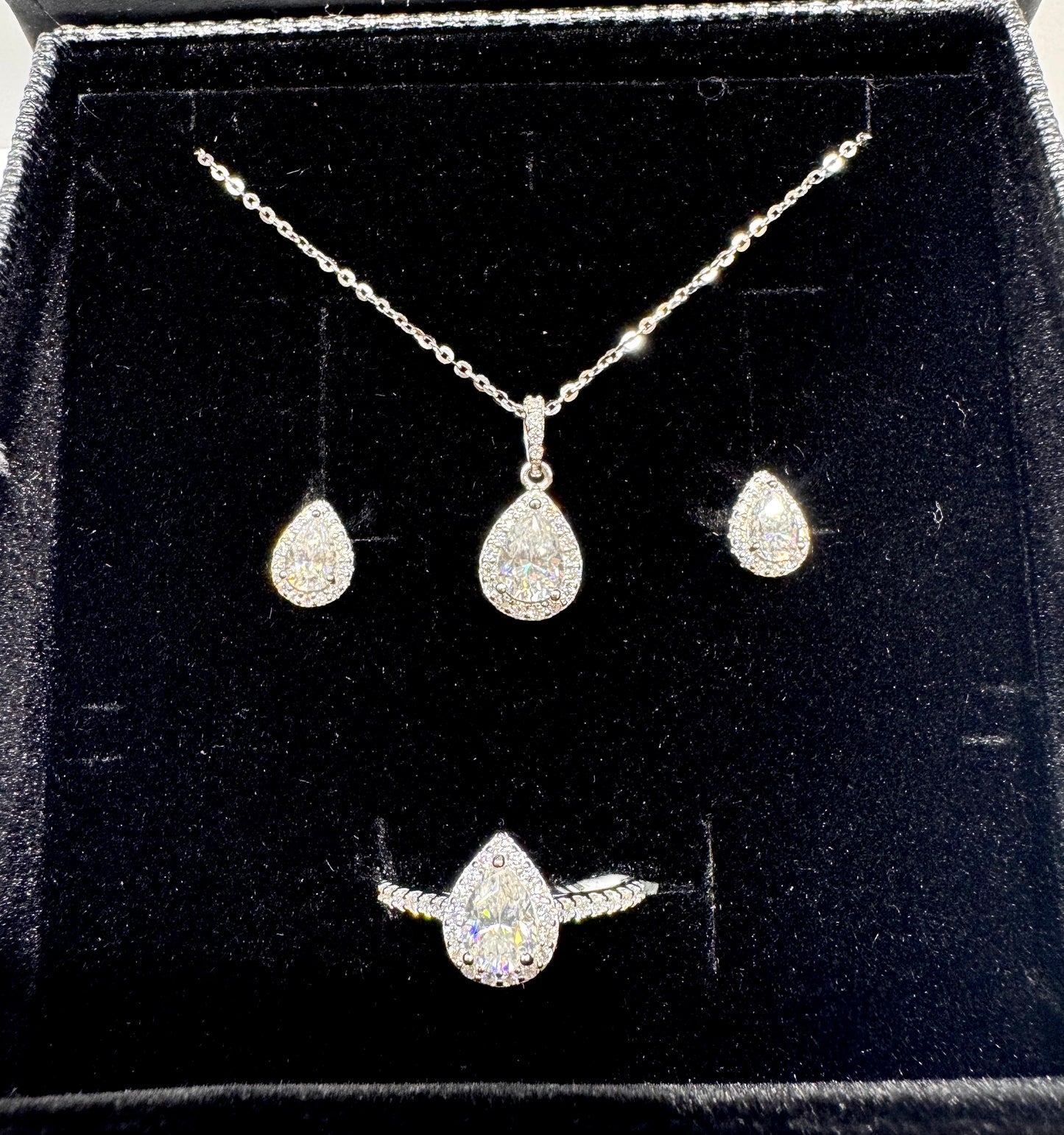 SILVER MOISSANITE TEAR-DROP SHAPED JEWELRY SET 3.73CT, RING-SIZE: 7