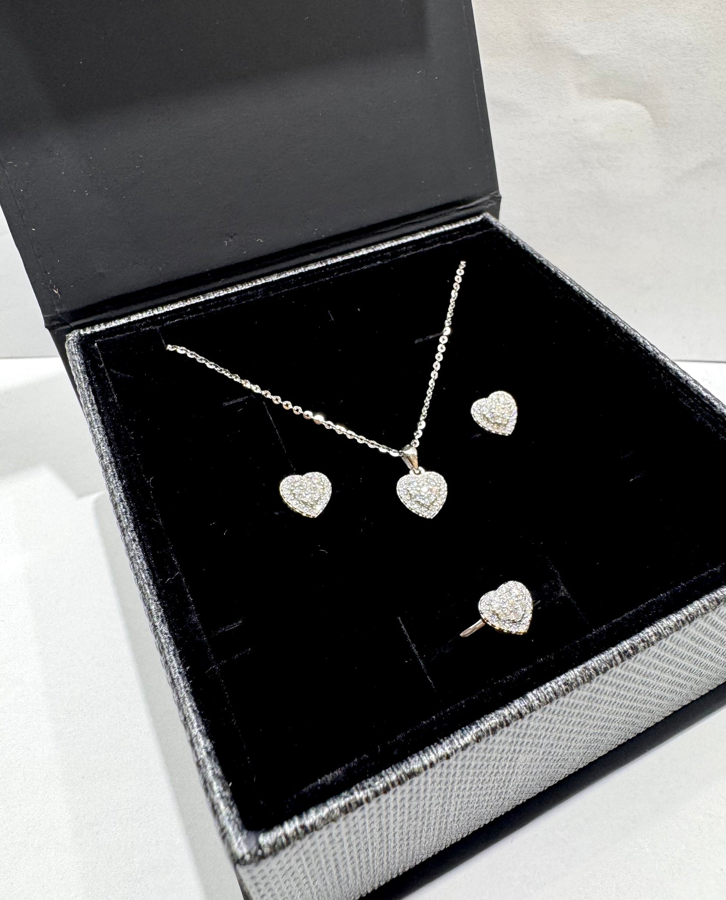 SILVER MOISSANITE HEART SHAPED JEWELRY SET 3.73CT, RING-SIZE: 7