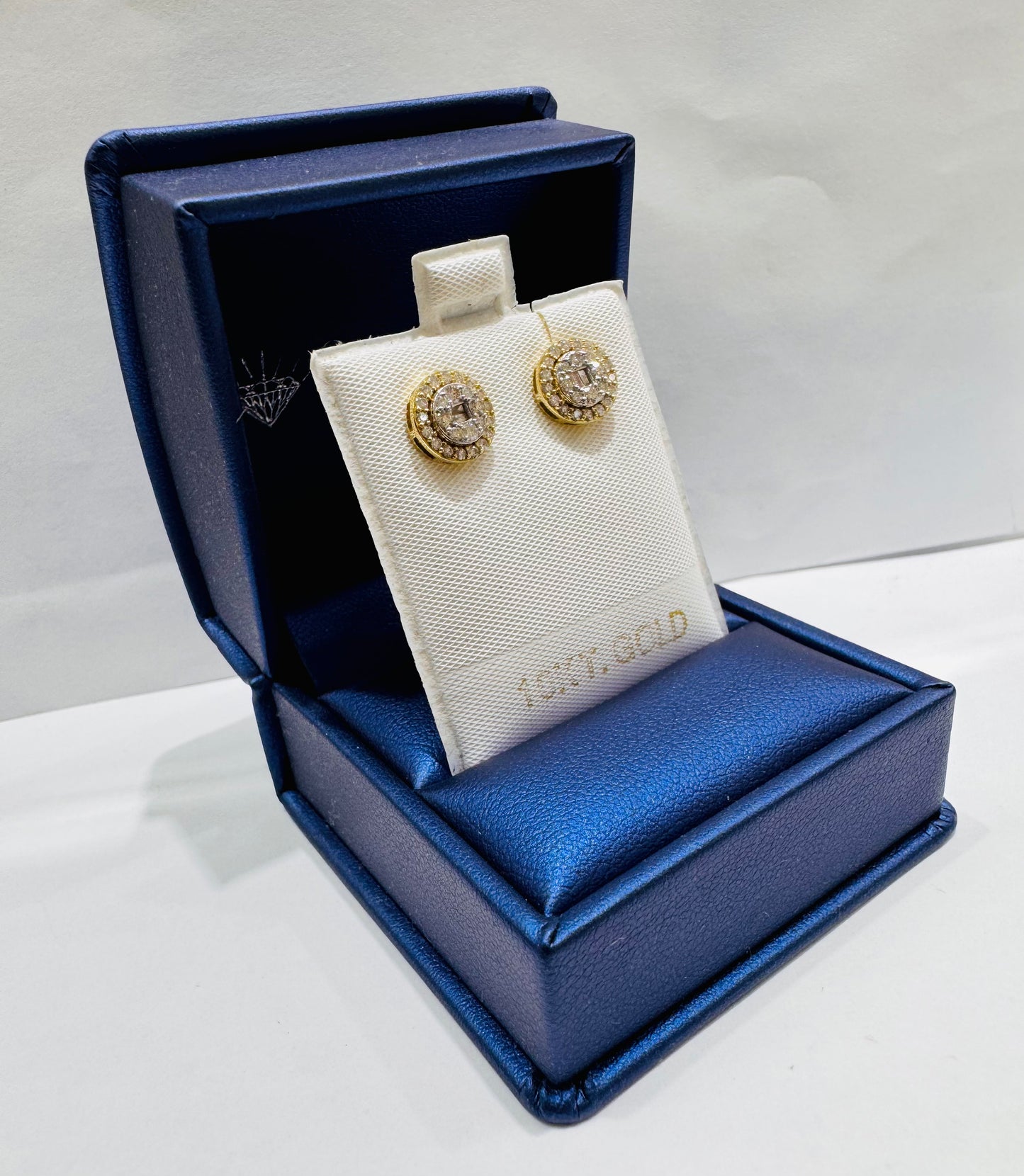 10K GOLD NATURAL DIAMOND EARRINGS 0.62CT