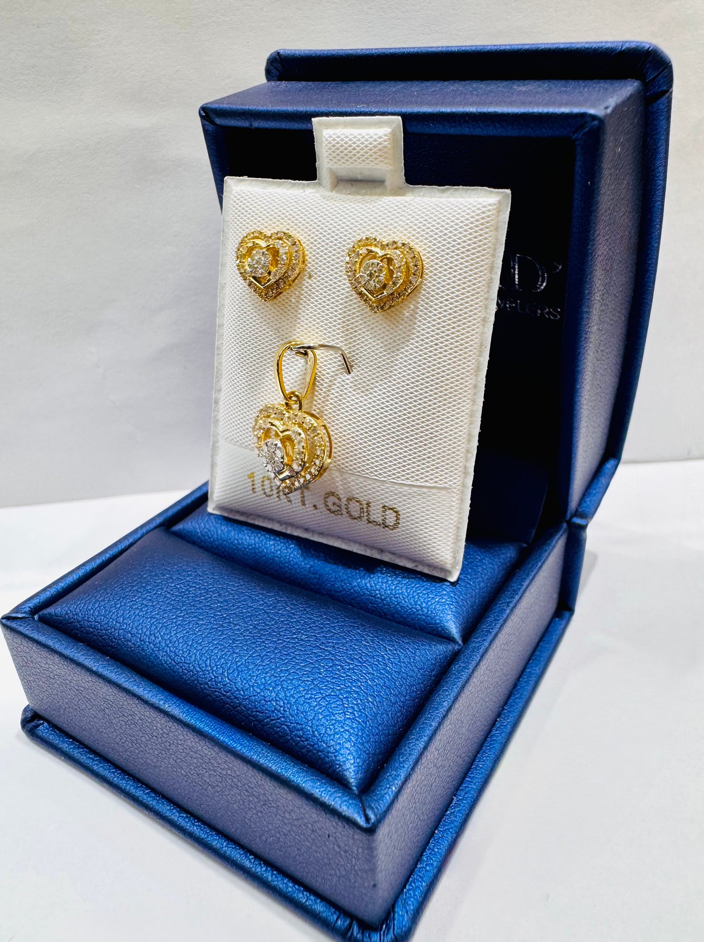 10K GOLD NATURAL DIAMOND HEART PENDANT SET 0.43CT