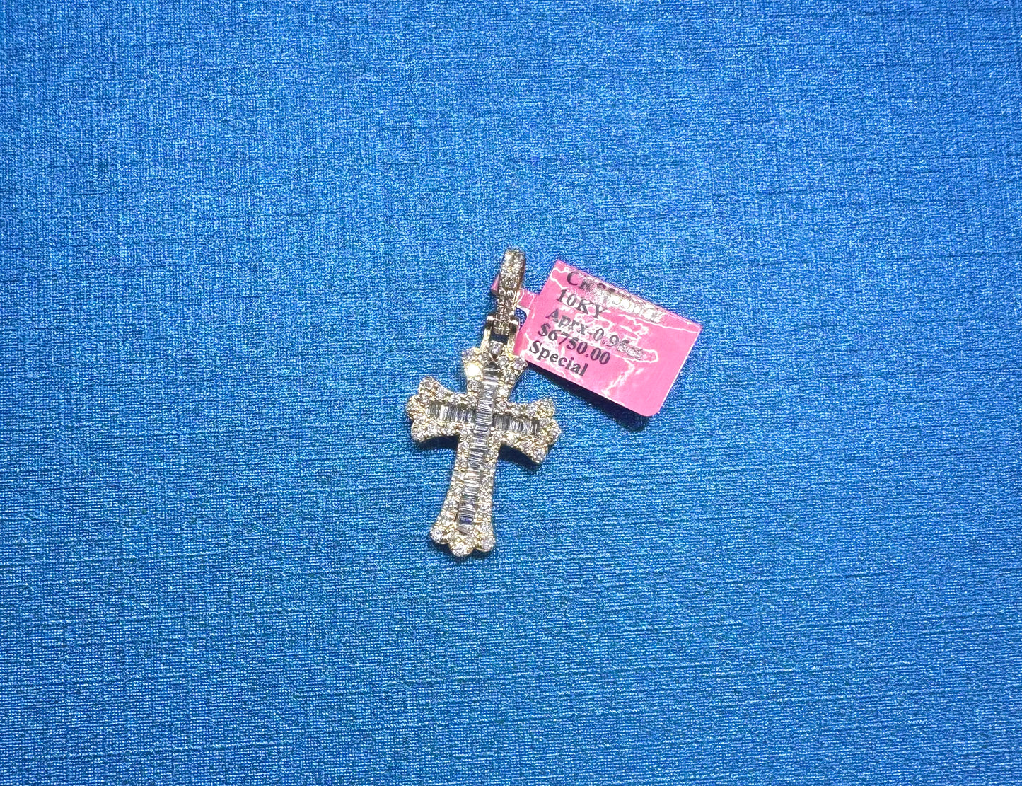 10K GOLD NATURAL DIAMOND CROSS PENDANT 0.95CT
