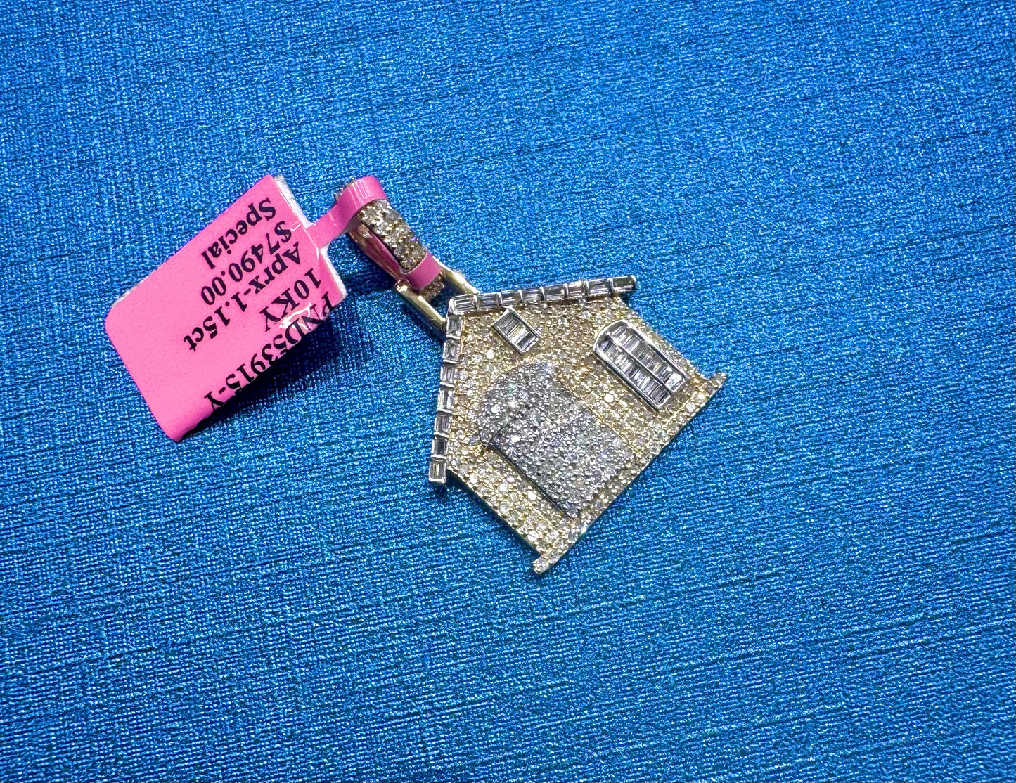 10K GOLD NATURAL DIAMOND HOUSE PENDANT 1.15CT