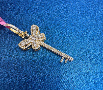 10K GOLD NATURAL DIAMOND BUTTERFLY KEY PENDANT 0.70CT