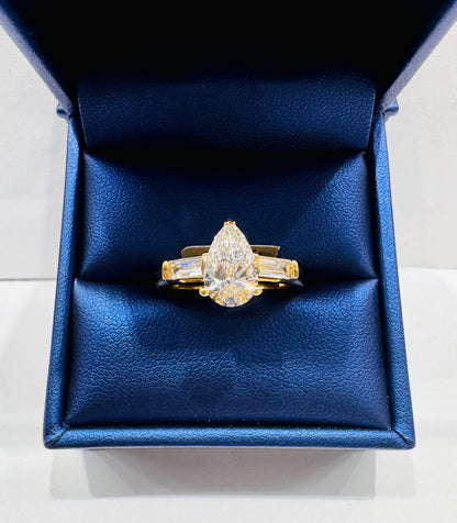 14K GOLD PEAR-CUT, THREE STONE LAB GROWN DIAMOND RING 1.85CT, SIZE: 7