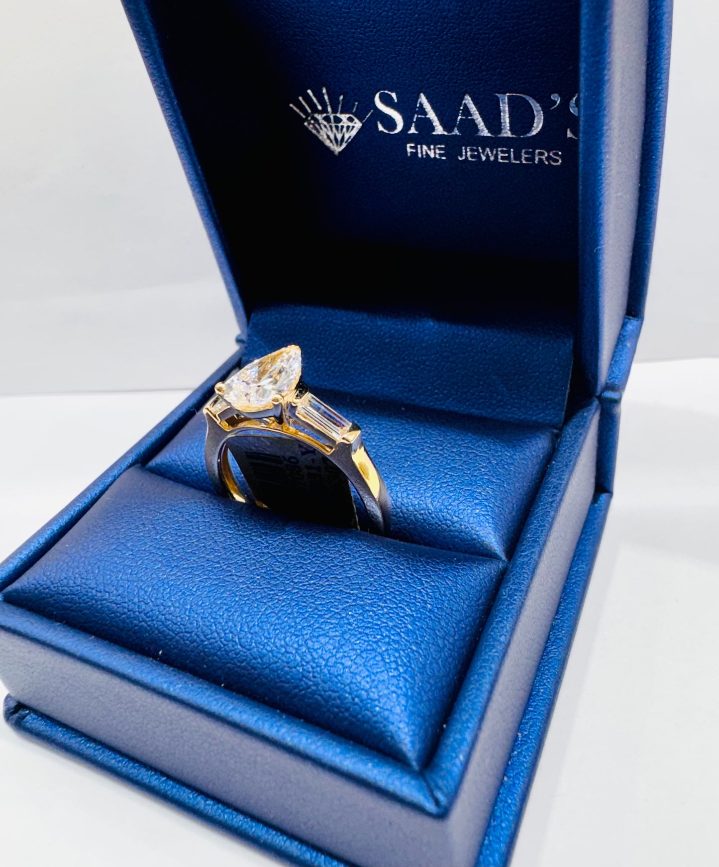 14K GOLD PEAR-CUT, THREE STONE LAB GROWN DIAMOND RING 1.85CT, SIZE: 7