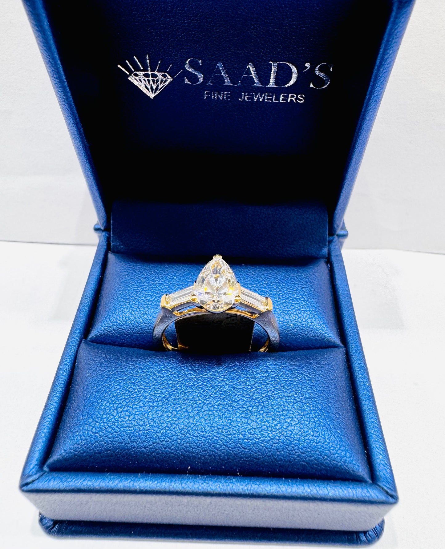 14K GOLD PEAR-CUT, THREE STONE LAB GROWN DIAMOND RING 1.85CT, SIZE: 7