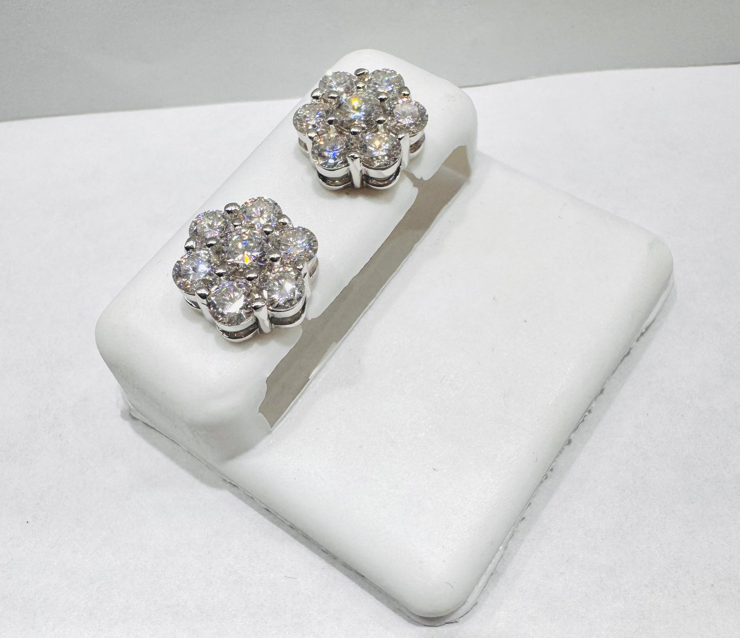 SILVER MOISSANITE EARRINGS 2.50CT