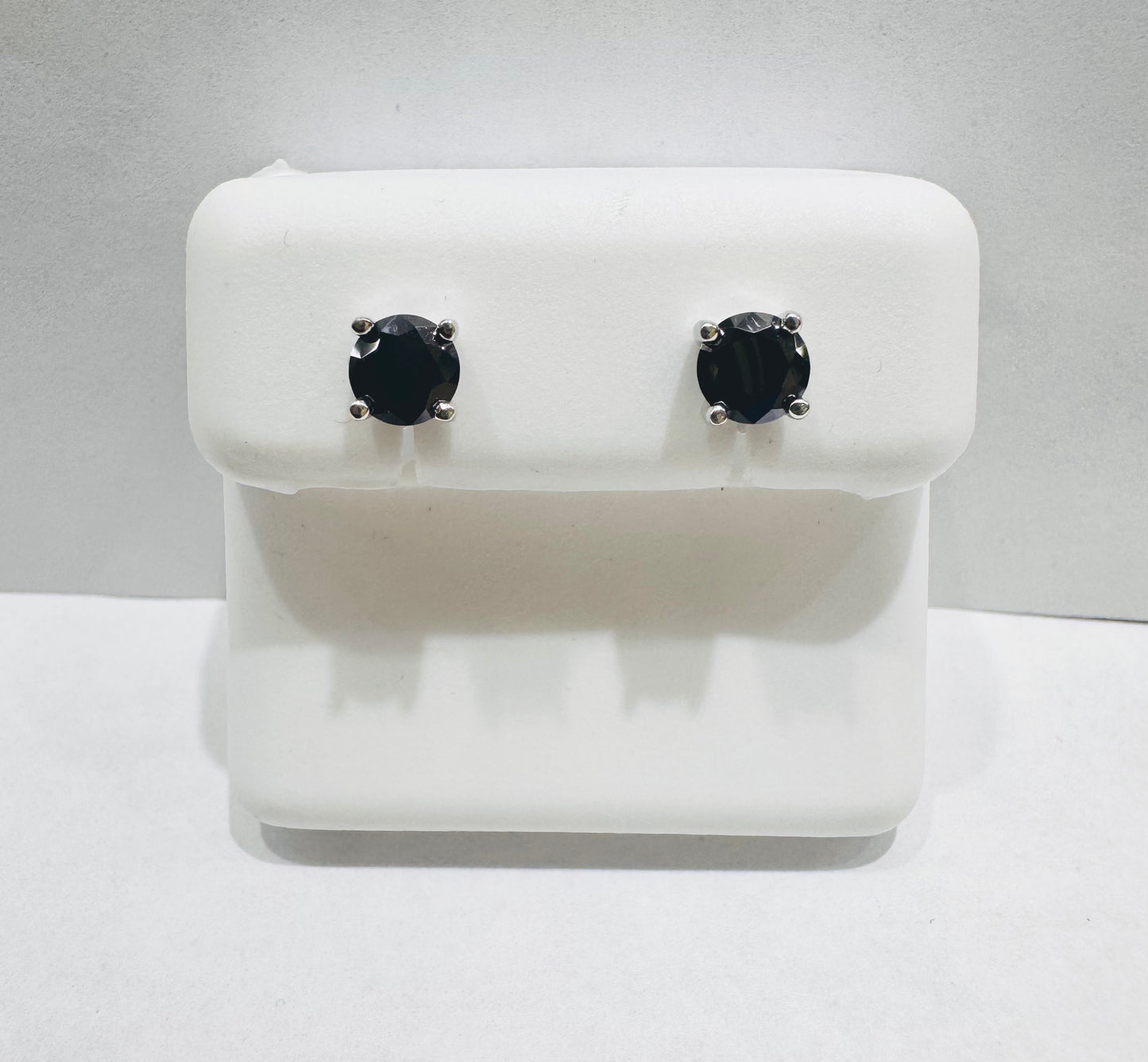 SILVER BLACK STONE EARRINGS 1.00CT