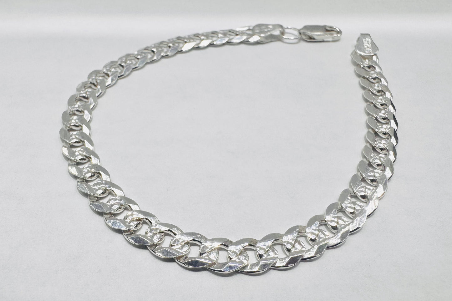 SILVER CUBAN LINK BRACELET 8”, WEIGHT: 9.6gm, WIDTH: 2.7mm