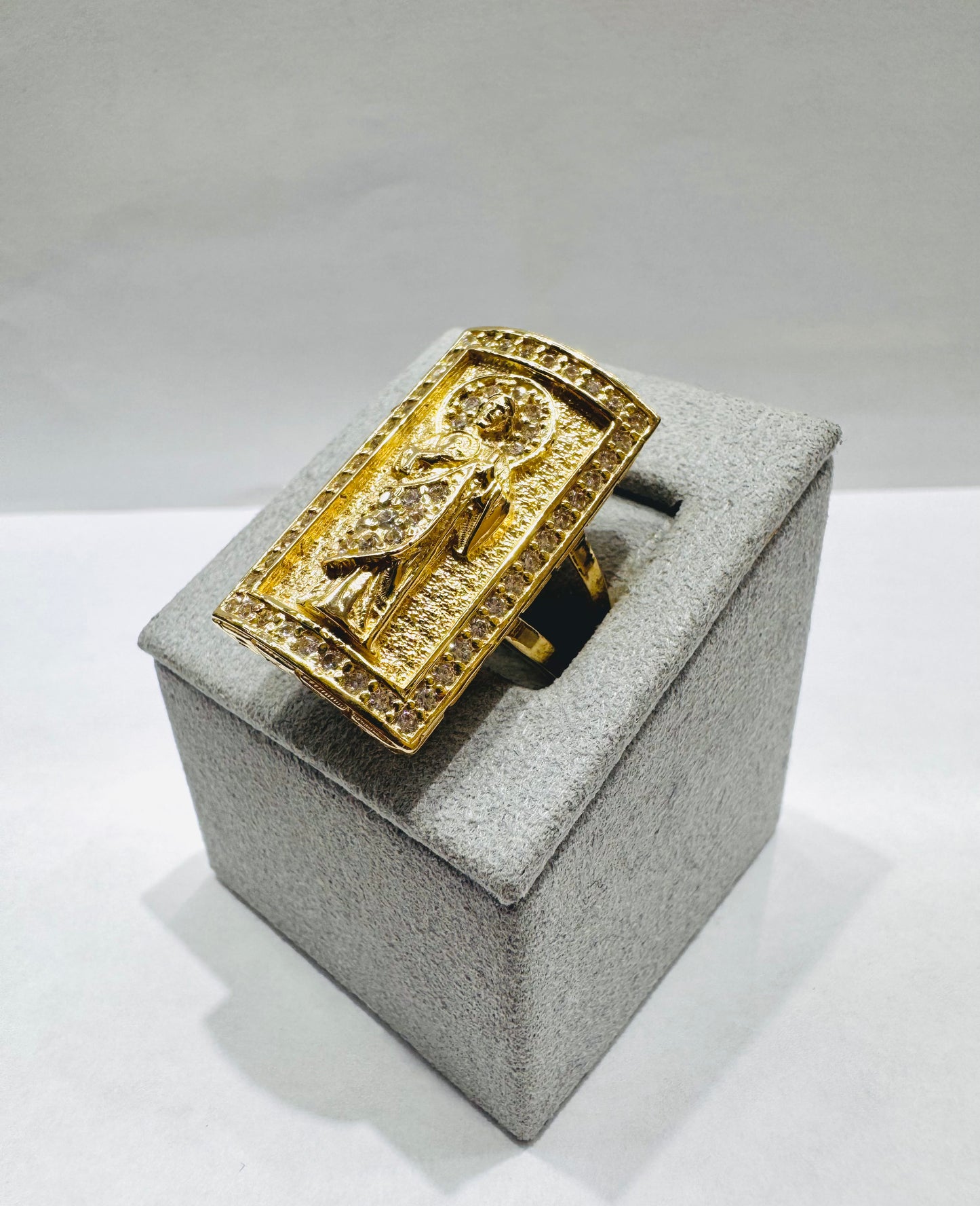 10K GOLD SAINT JUDE RING WITH CZ STONES, WEIGHT: 8.4gm, SIZE: 10