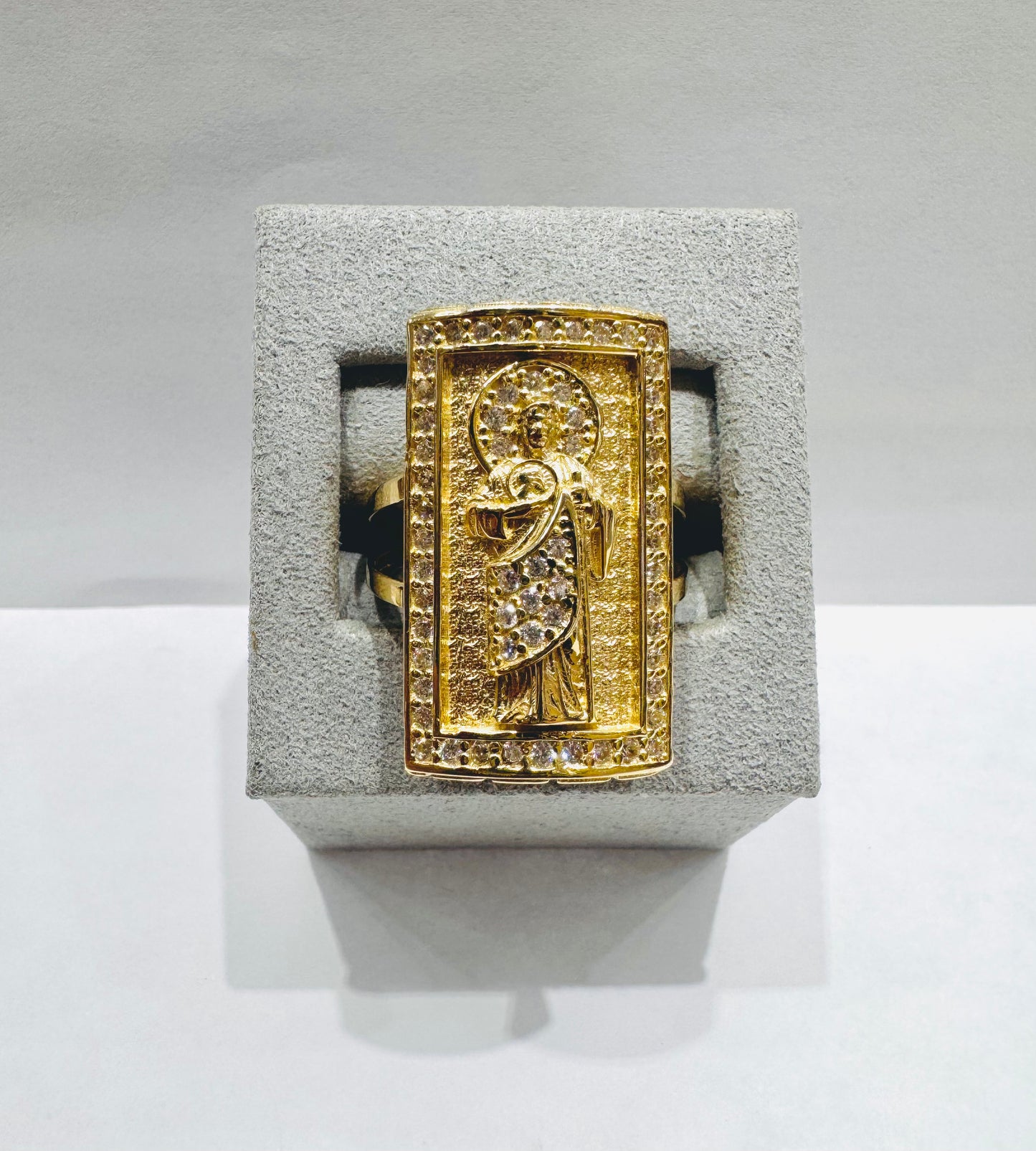 10K GOLD SAINT JUDE RING WITH CZ STONES, WEIGHT: 8.4gm, SIZE: 10