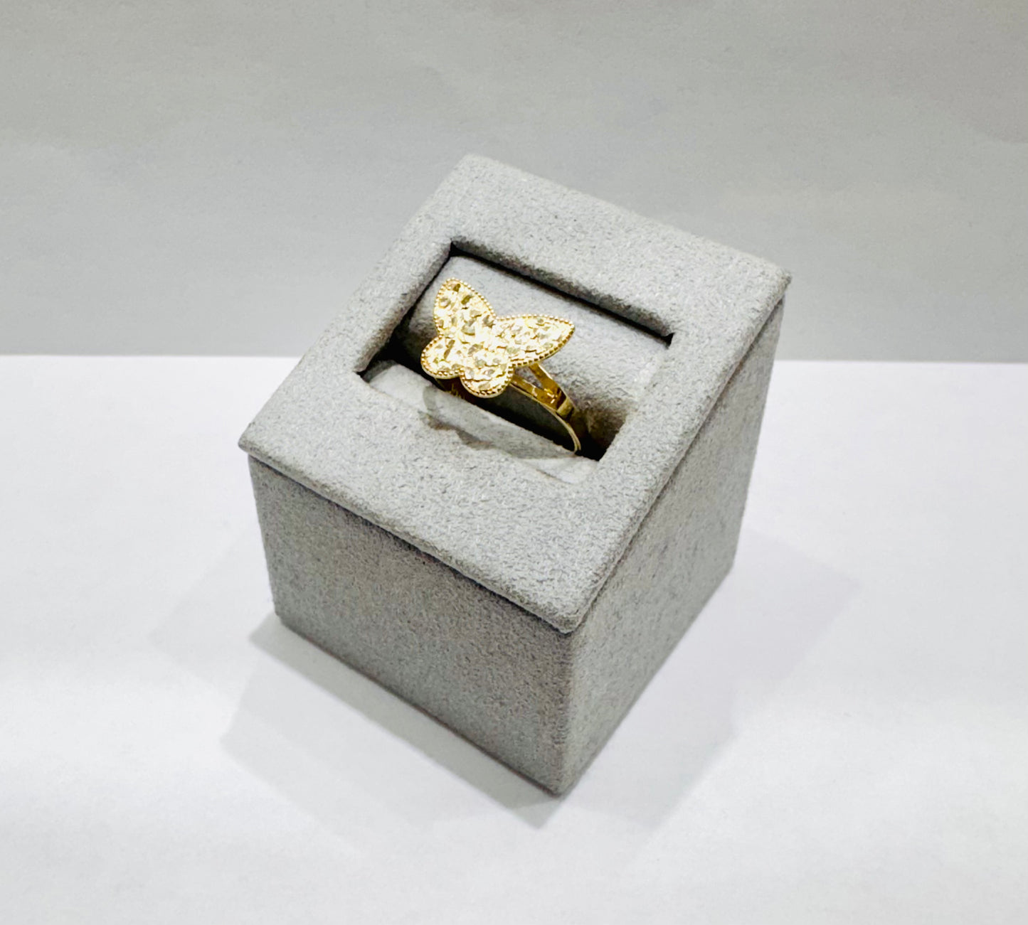 10K GOLD SMALL NUGGET CUT BUTTERFLY RING, WEIGHT: 1.7gm, SIZE: 7