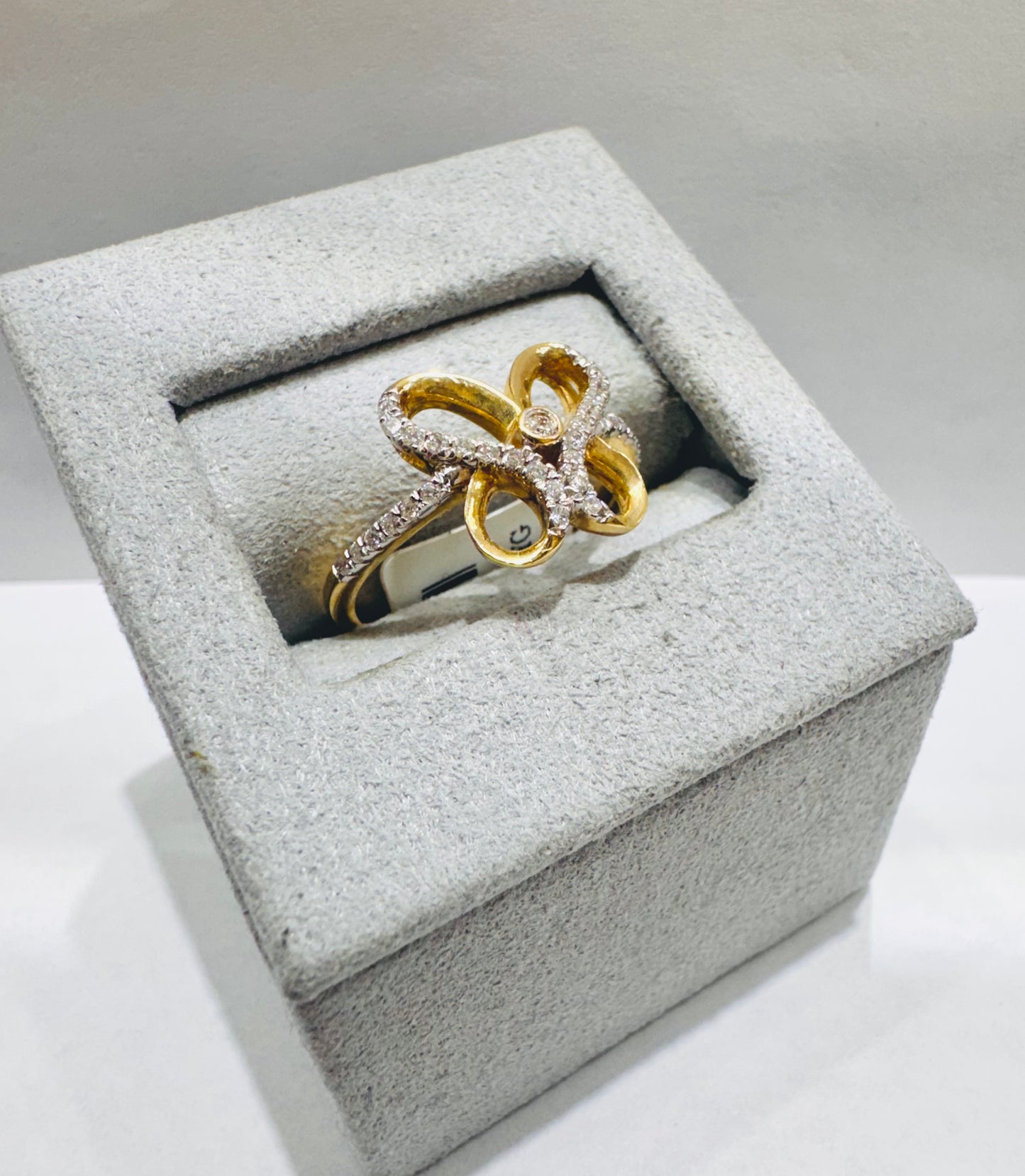 14K GOLD NATURAL DIAMOND BUTTERFLY RING 0.20CT, SIZE: 7