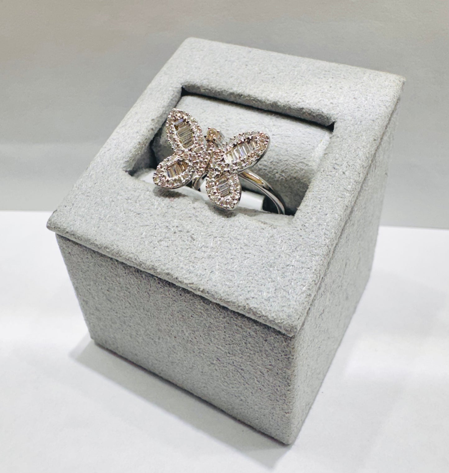 14K WHITE GOLD NATURAL DIAMOND BUTTERFLY RING 0.25CT, SIZE: 7.5