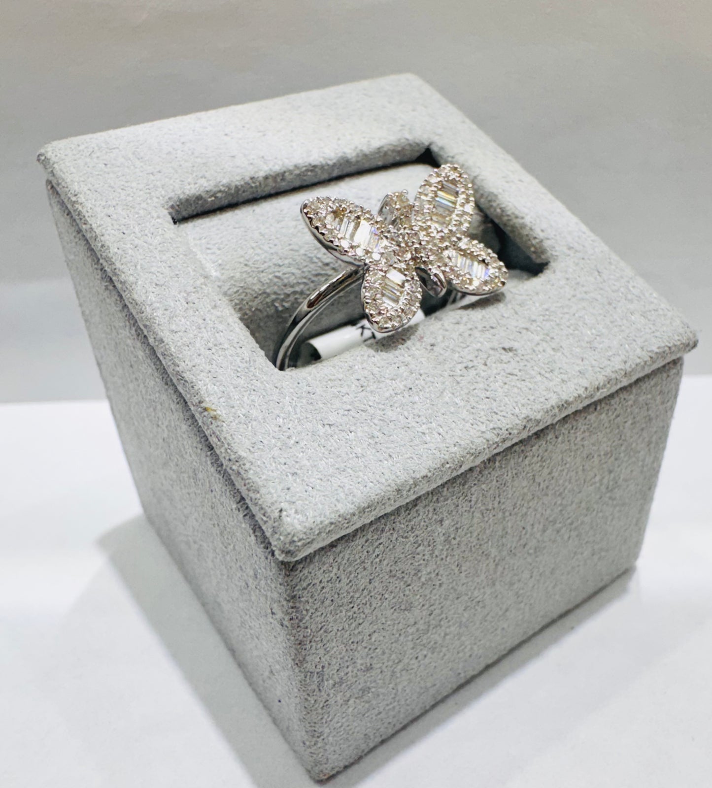14K WHITE GOLD NATURAL DIAMOND BUTTERFLY RING 0.25CT, SIZE: 7.5