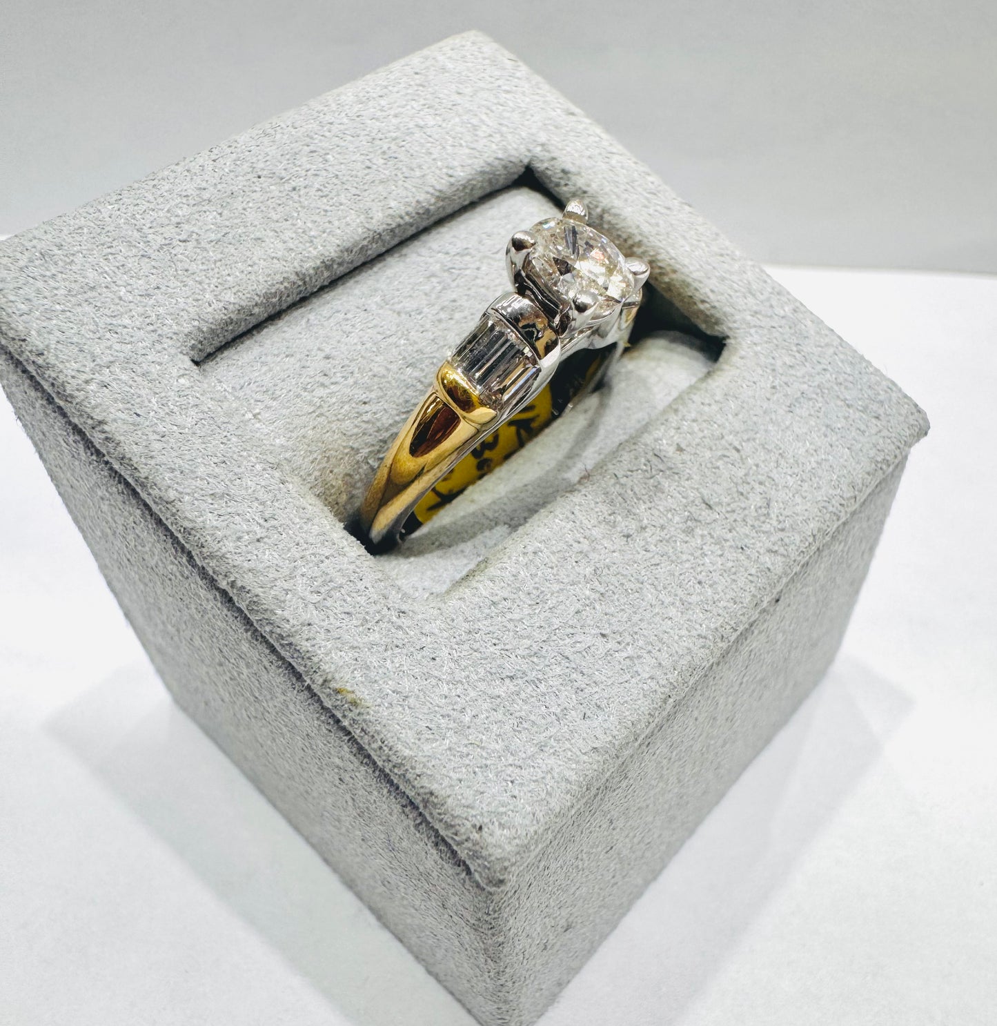 14K TWO TONED GOLD NATURAL DIAMOND RING 1.CT, SIZE: 7