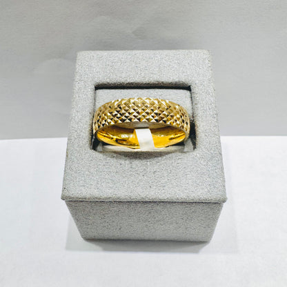 10K GOLD WEDDING BAND, WEIGHT: 2.9gm, SIZE: 8, WIDTH: 6mm