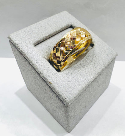 10K GOLD WEDDING BAND, WEIGHT: 4.2gm, SIZE: 10, WIDTH: 8mm