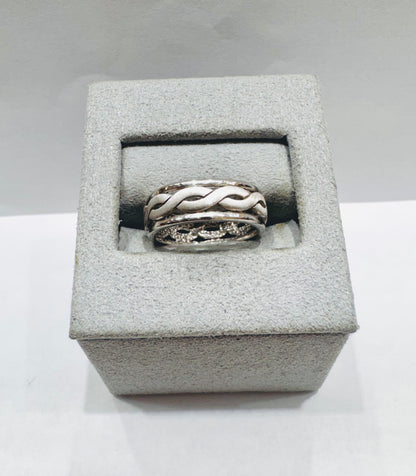 14K WHITE GOLD WEDDING BAND, WEIGHT: 3.3gm, SIZE: 5, WIDTH: 5.6mm