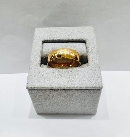 14K GOLD WEDDING BAND, WEIGHT: 2gm, SIZE: 8.5, WIDTH: 5.6mm
