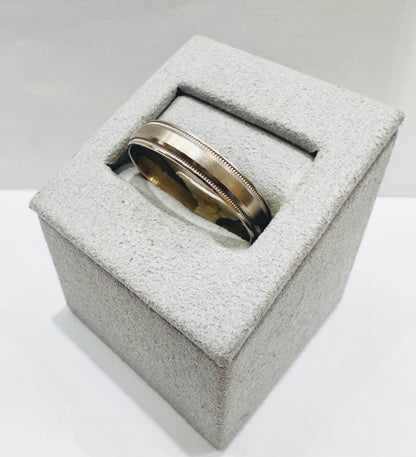 10K WHITE GOLD WEDDING BAND, WEIGHT: 3gm, SIZE: 13, WIDTH: 4.3mm