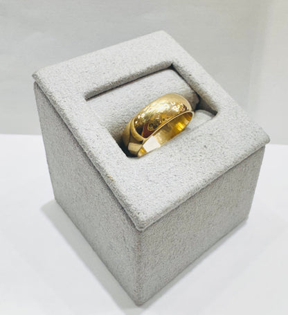 10K GOLD WEDDING BAND, WEIGHT: 3.6gm, SIZE: 5, WIDTH: 5.6mm