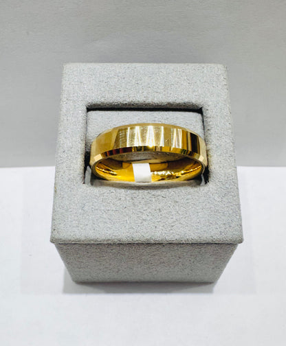 10K GOLD WEDDING BAND, WEIGHT: 3.6gm, SIZE: 13, WIDTH: 5.7mm