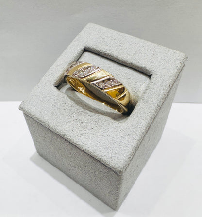 10K GOLD WEDDING BAND, WEIGHT: 3.3gm, SIZE: 11, WIDTH: 5.4mm