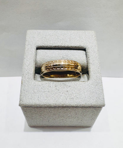 14K GOLD WEDDING BAND, WEIGHT: 6gm, SIZE: 9, WIDTH: 5mm