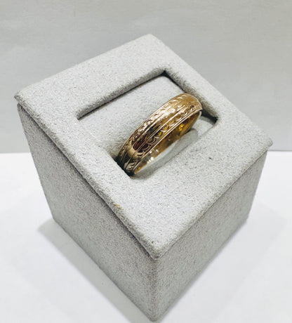 14K GOLD WEDDING BAND, WEIGHT: 6gm, SIZE: 9, WIDTH: 5mm