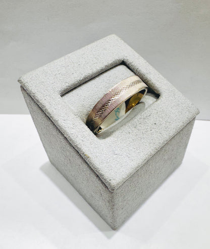 14K WHITE GOLD WEDDING BAND, WEIGHT: 4gm, SIZE: 10, WIDTH: 5mm
