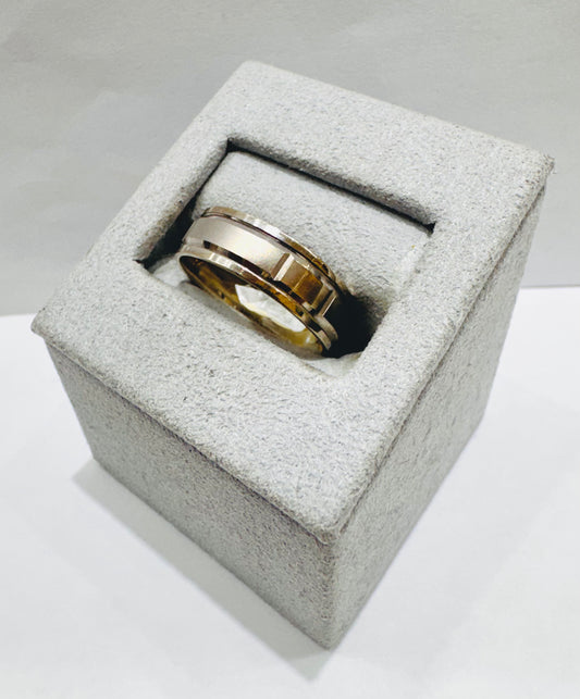 14K WHITE GOLD WEDDING BAND, WEIGHT: 4.4gm, SIZE: 7, WIDTH: 6mm
