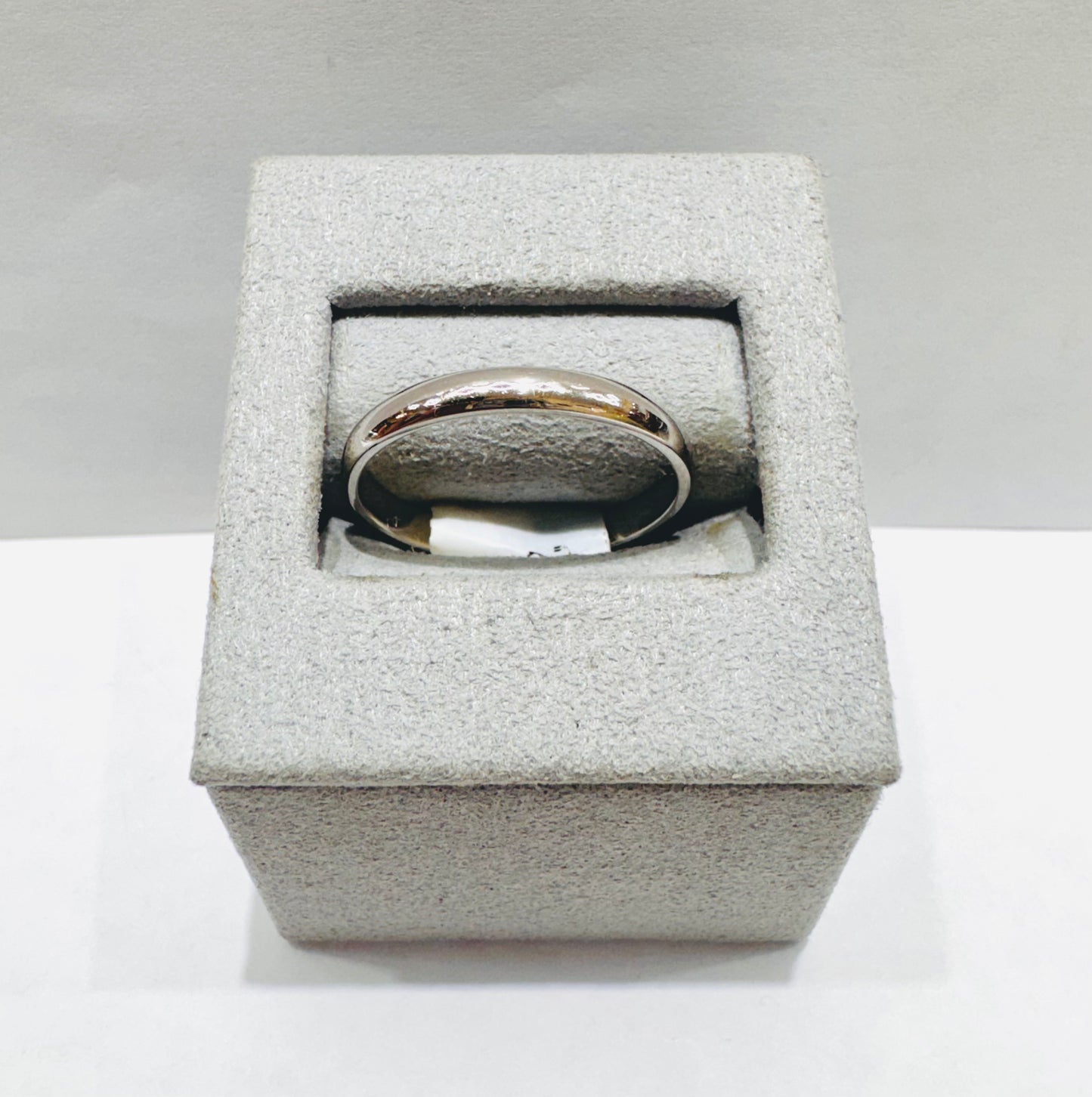 10K WHITE GOLD WEDDING BAND, WEIGHT: 1.6gm, SIZE: 10, WIDTH: 3mm