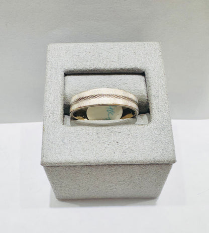 14K WHITE GOLD WEDDING BAND, WEIGHT: 4gm, SIZE: 10, WIDTH: 5mm