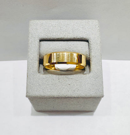 10K GOLD WEDDING BAND, WEIGHT: 3.3gm, SIZE: 7, WIDTH: 6mm