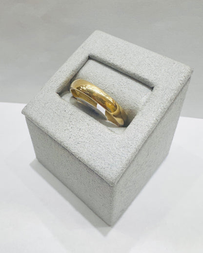 10K GOLD WEDDING BAND, WEIGHT: 3.4gm, SIZE: 10, WIDTH: 4mm