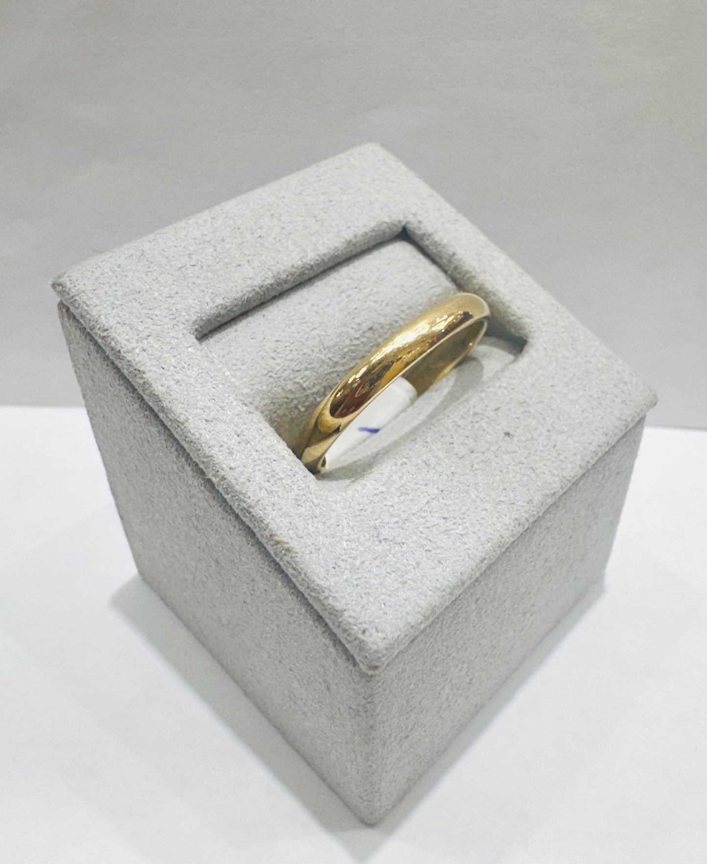 10K GOLD WEDDING BAND, WEIGHT: 2.8gm, SIZE: 11, WIDTH: 3mm