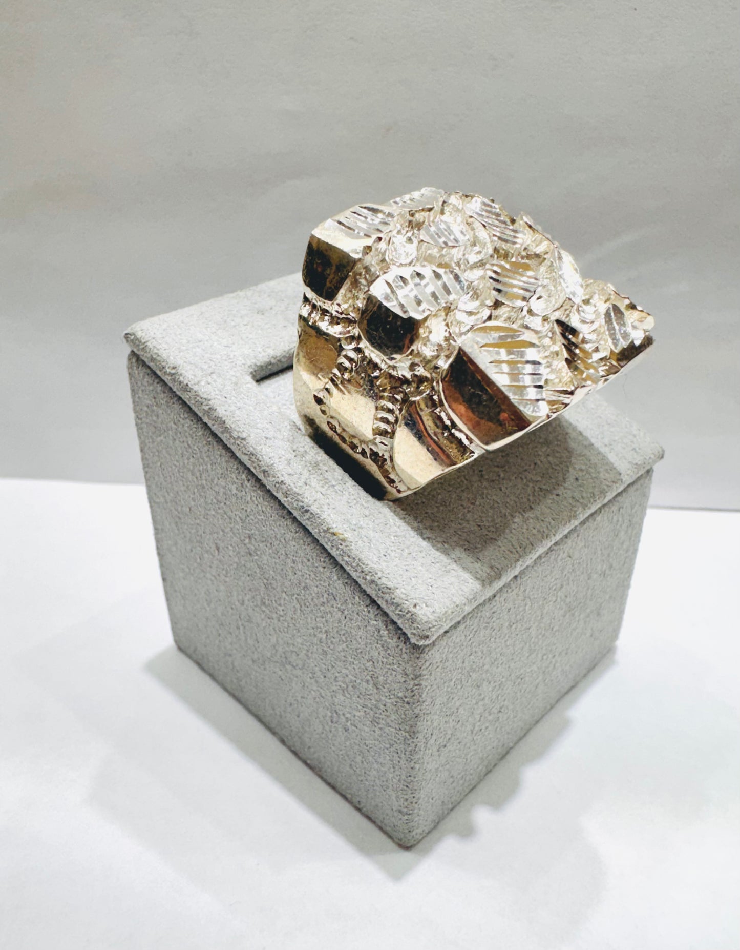 SILVER NUGGET RING, SIZE: 13, WEIGHT: 21.9gm