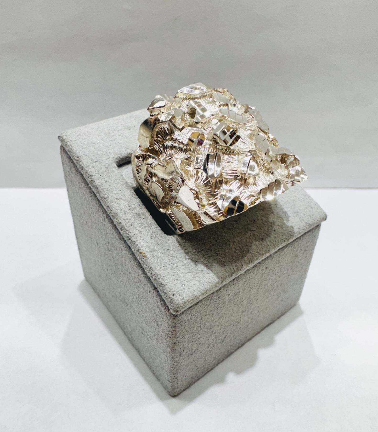 SILVER NUGGET RING, SIZE: 12, WEIGHT: 18.3gm