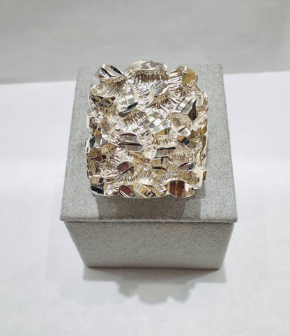 SILVER NUGGET RING, SIZE: 12, WEIGHT: 17.3gm