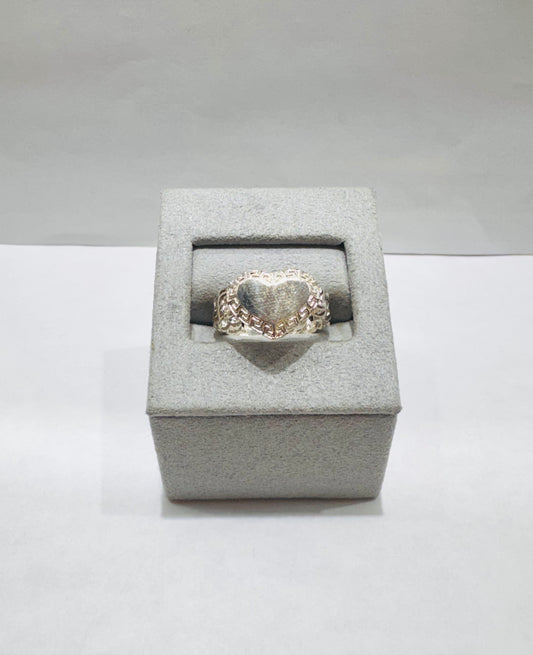 SILVER HEART CHINO LINK RING WITH VERSACE BORDER, SIZE: 6.5, WEIGHT: 3.2gm