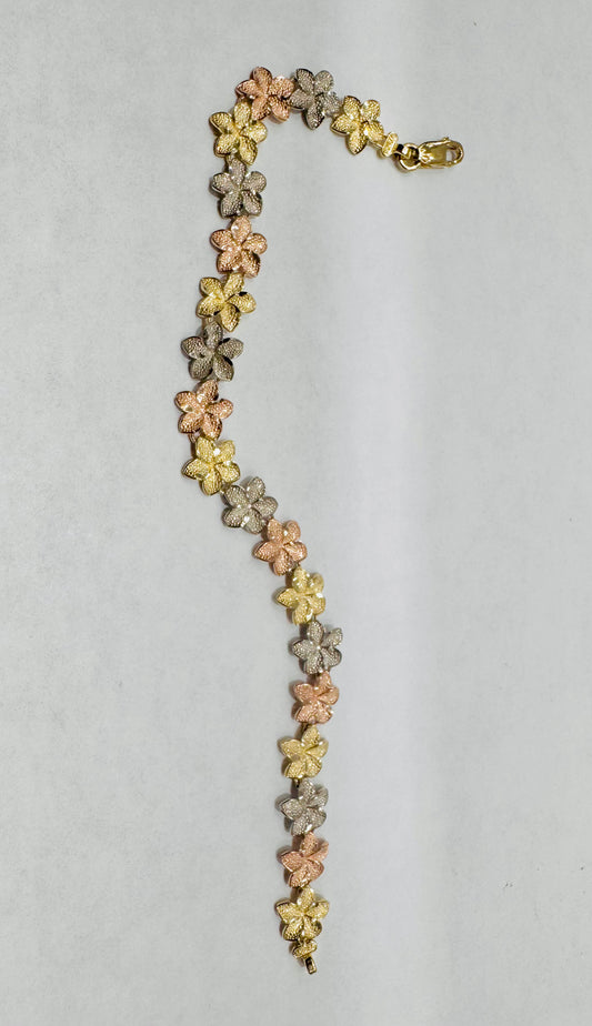 10K TRI-COLOR GOLD HIBISCUS FLOWER BRACELET, WEIGHT: 6.1gm