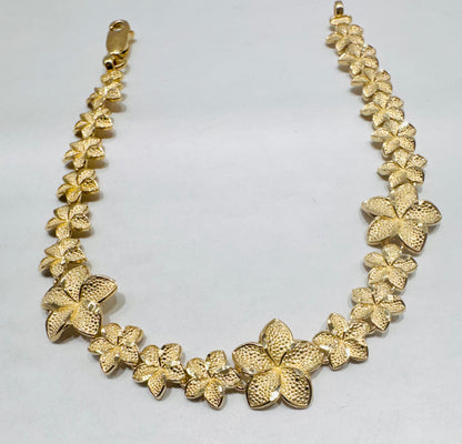 10K GOLD HIBISCUS FLOWER BRACELET, WEIGHT: 6.2gm