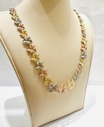 10K TRI-COLOR HIBISCUS FLOWER NECKLACE 17”, WEIGHT: 16.8gm