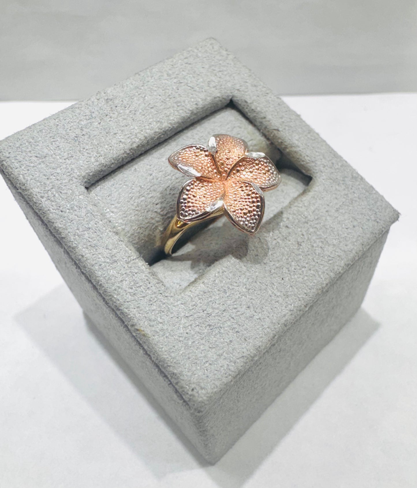 10K ROSE GOLD BIG HIBISCUS FLOWER RING, SIZE: 6.5, WEIGHT: 2gm