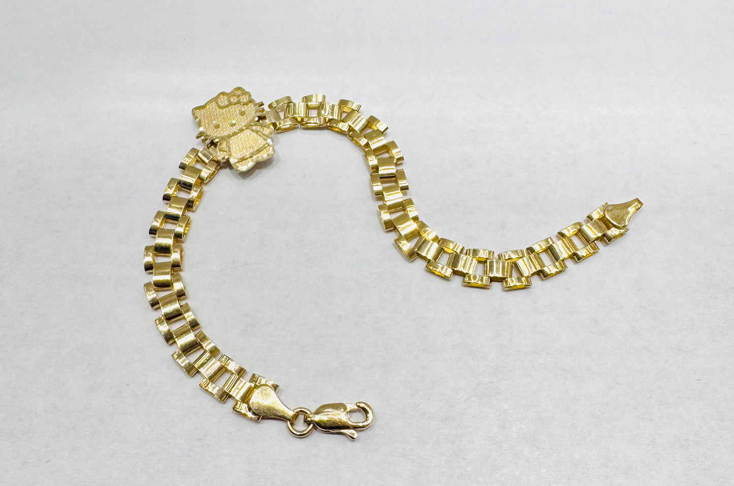 10K GOLD SMALL HELLO KITTY FULL BODY BRACELET 7”, WEIGHT: 6.6gm